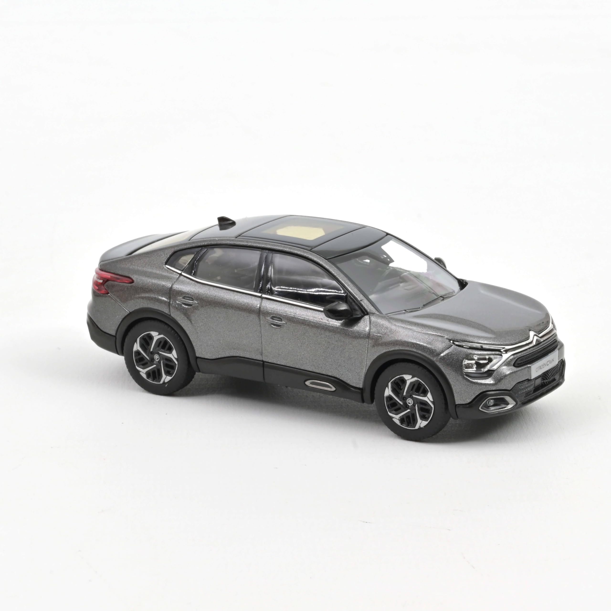 OPO 10 - Model car compatible with Citroën C4 X 2023 Platinum Grey scale 1:43 Norev - 155481