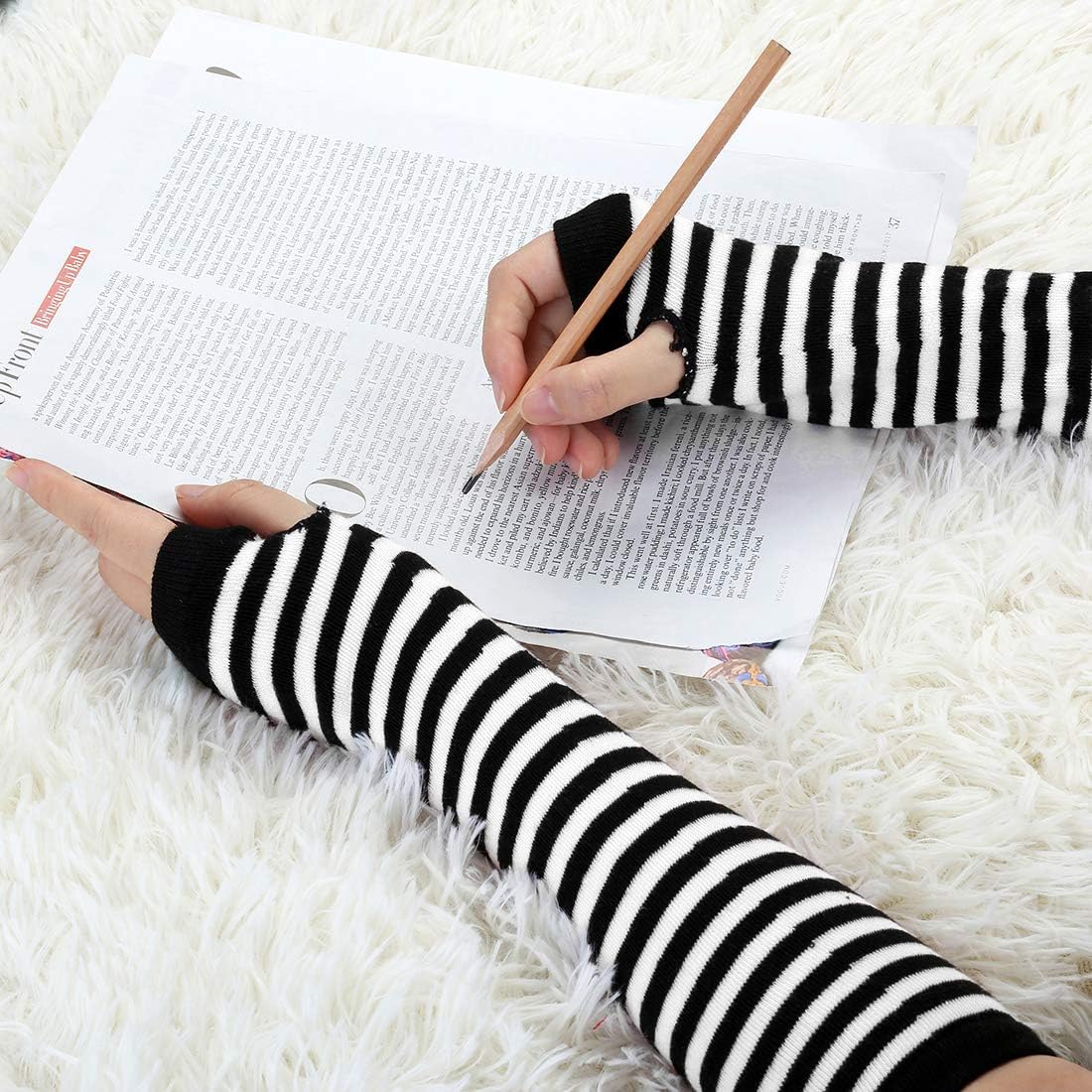 Allegra K White Black Stripe Print Stretchy Fingerless Arm Warmers Gloves Pair at  Women’s Clothing store