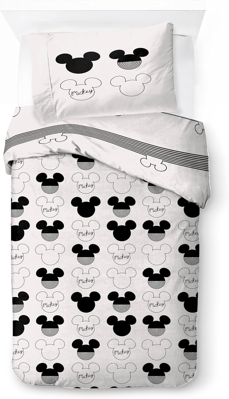 Jay Franco Star Wars Mandalorian The Cutest Bounty Duvet Set 3-Piece 135 x 200