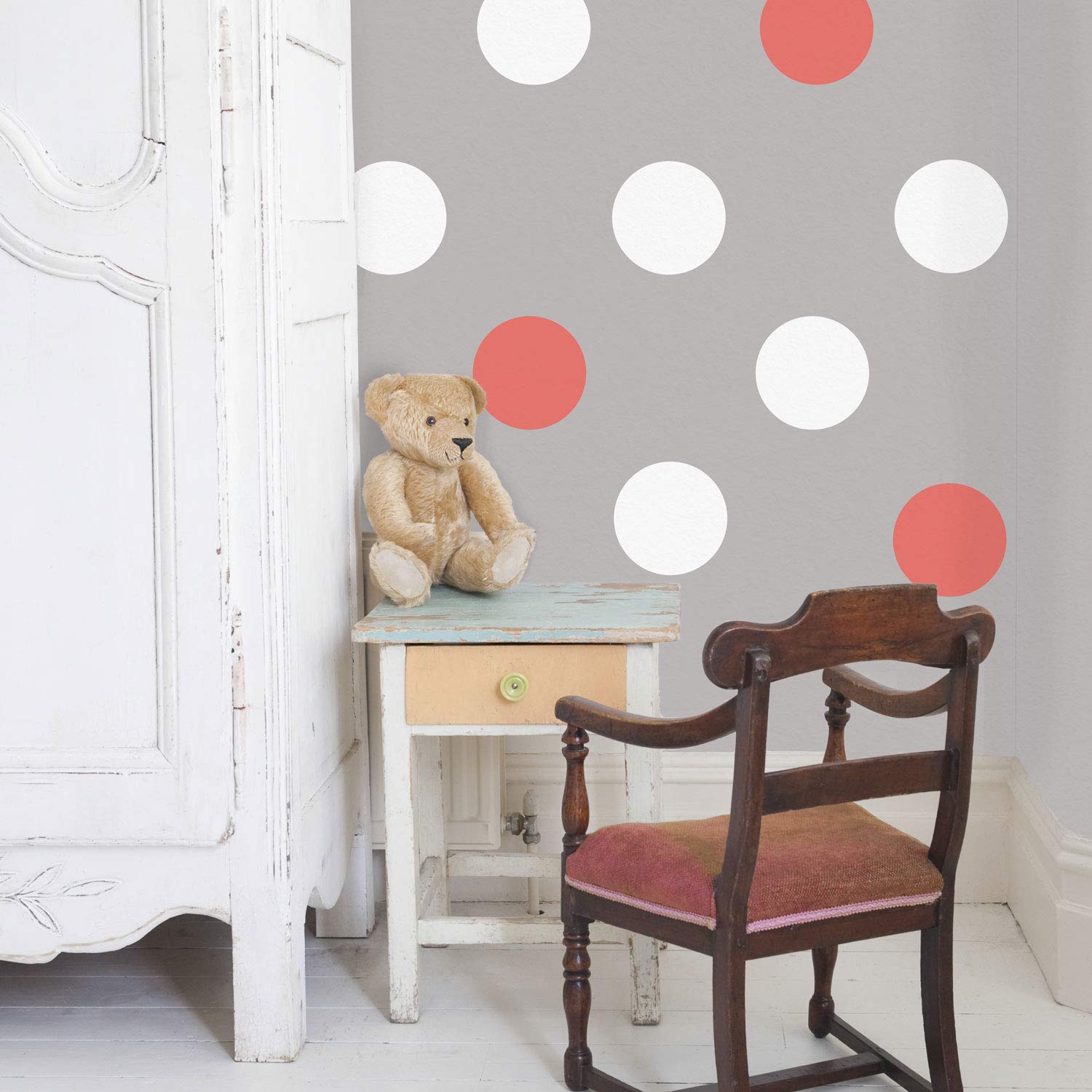 Circle Wall Stickers | Lots of Colours Options Available | Perfect for a Baby's Nursery or Child's Bedroom