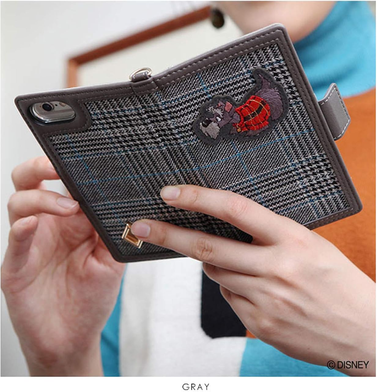 Amazon Co Jp アコモデ Disney ディズニー わんわん物語 レトロチェック Iphoneケース レディ トランプ ジョック 手帳型 D St265 Iphone6 6s 7 8対応 グレー 家電 カメラ