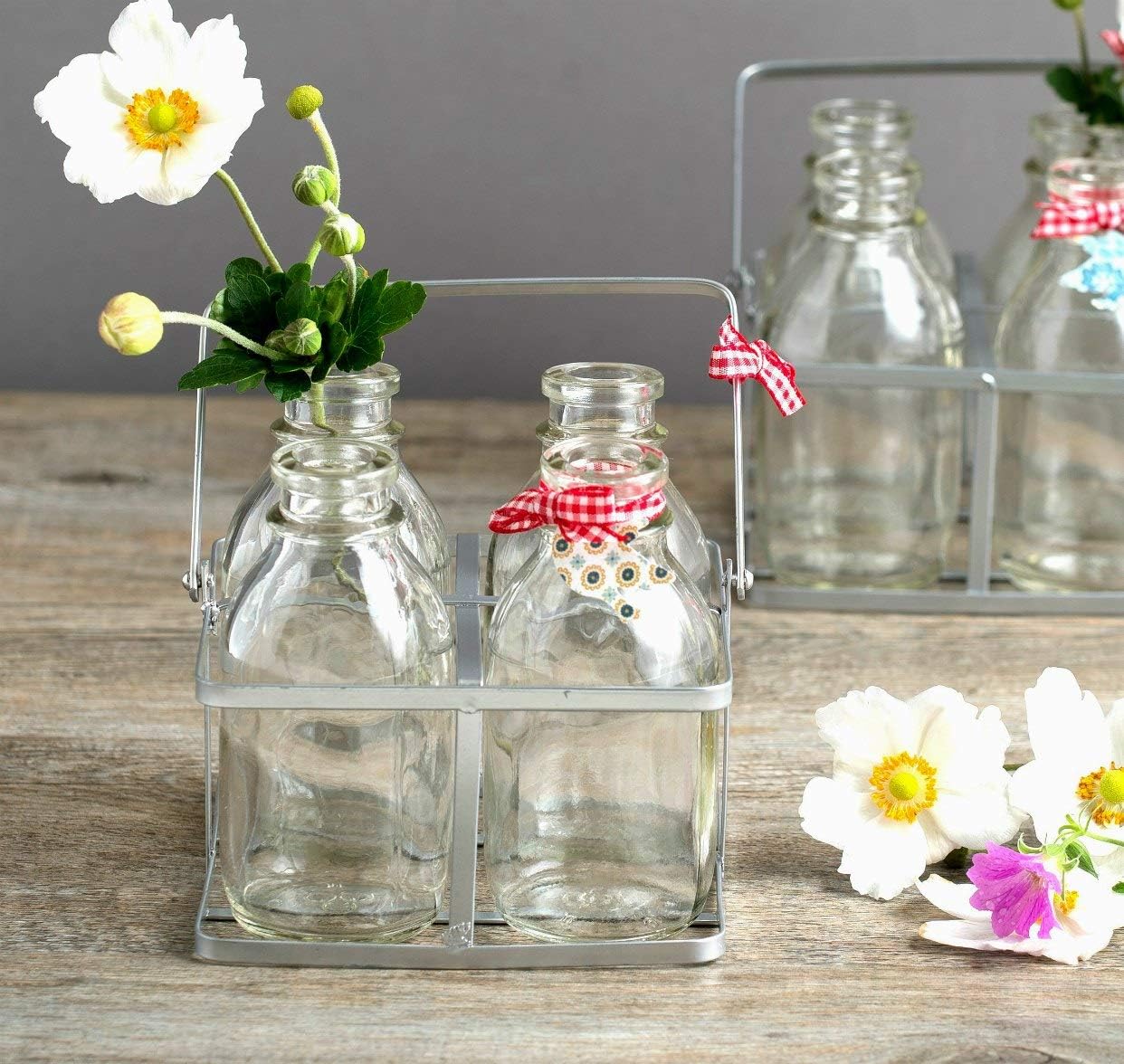 Mini Milk Bottles Vases In A Vintage Style Crate Amazon De Kuche Haushalt