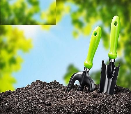 SAPRETAILER Superblend Potting Soil Mix of Cocopeat Vermicompost Perlite Vermiculite Cow Manure Organic Fertilizer Activated Carbon Neem Cake A Complete Enriched Plant Food Pack of 10Kg