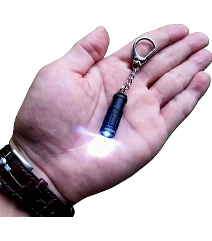 Linterna LED 9 Luces Rojas – Mini Antorcha De Goma Para Camping, Senderismo Y Emergencias (GAR69)