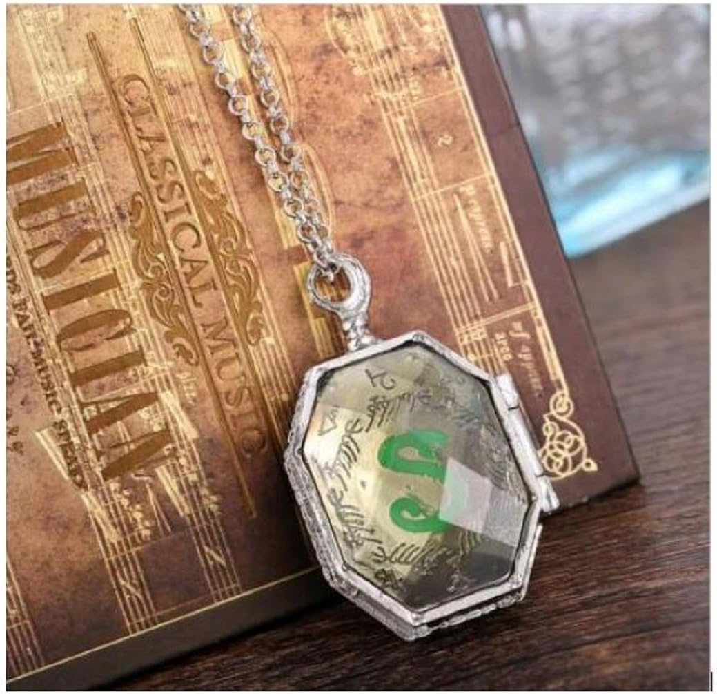 Harry Potter Slytherin Locket Horcrux Kit Pendant