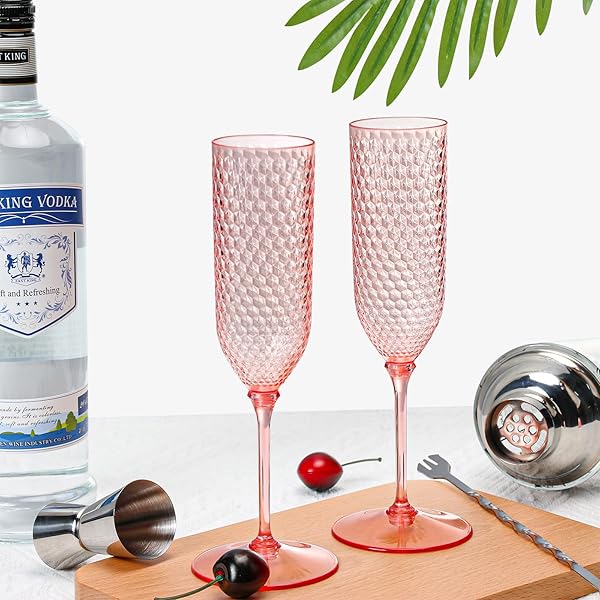 24 PACK PINK DETACHABLE 2 PIECE CHAMPAGNE FLUTES 5.5 OZ UNBREAKABLE PLASTIC MIMOSA DISPOSABLE CHAMPAGNE GLASSES DRINKING CUPS STEMMED REUSABLE WINE TOASTING GLASSES FOR WEDDING (24, CLEAR PINK)