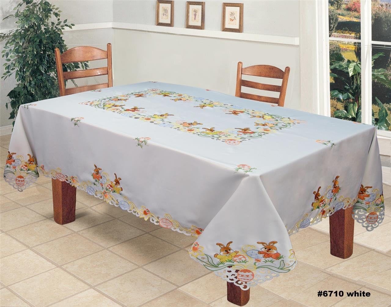 Best table cloth 60′ x 126′, with matching napkins