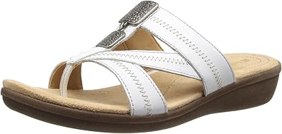 naturalizer thong sandals