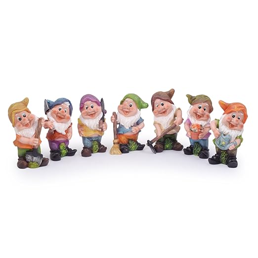 Wonderland Plastic 7 Dwarfs Home and Garden Decor (Multicolour)