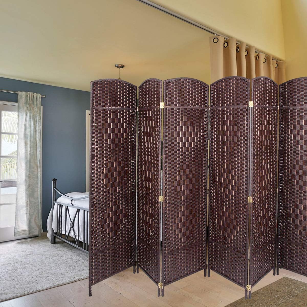 Separador de pared plegable con paneles