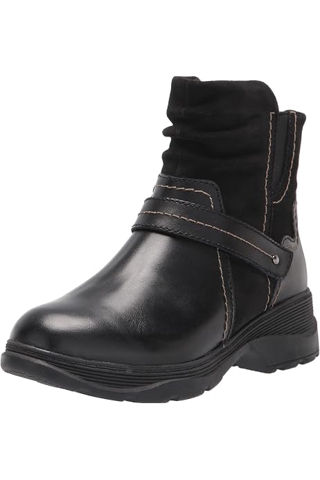 Clarks Women's Cheyn Meryl Fashion Boot 