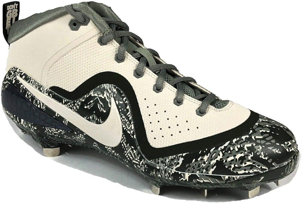 camo baseball cleats