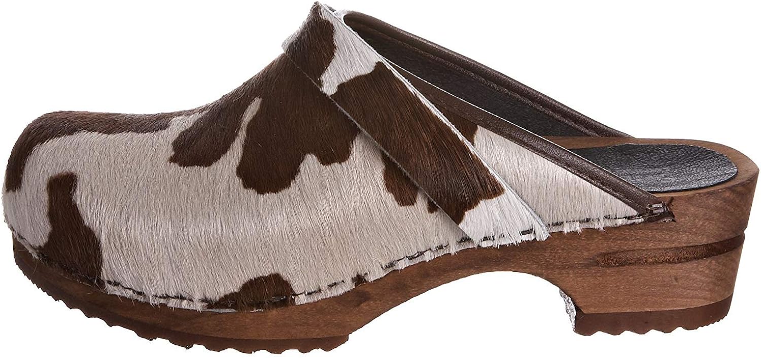 sanita cow clogs