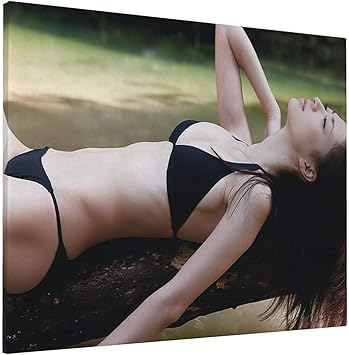 Amazon Co Jp 21新款 逢沢 りな あいざわ りな モダンポスター フレームレス装飾画 インテリア絵画 壁掛け アートポスター 額縁なし モダン 新築飾り 贈り物 キャンバス寝室の装飾風景 壁の絵 インテリア装飾 40x50cm ホーム キッチン