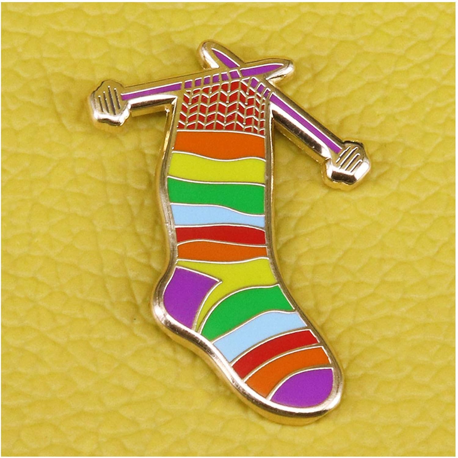 Fashion wonderland How Very Pin Badge