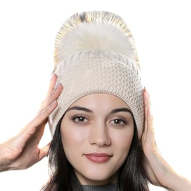 URSFUR Strickmütze Wintermütze Zopfmuster Bommelmütze Unisex weiche Mütze mit Bommel aus Fuchspelz/Waschbär Fell