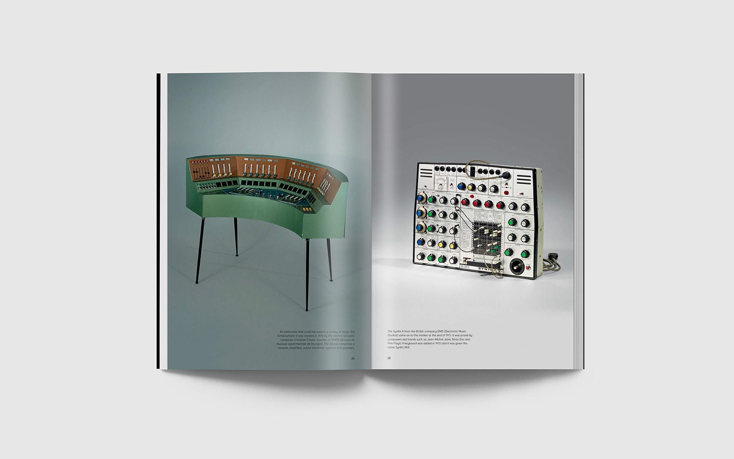英エレクトロニックミュージック展<Electronic From Kraftwerk to The Chemical Brothers>の