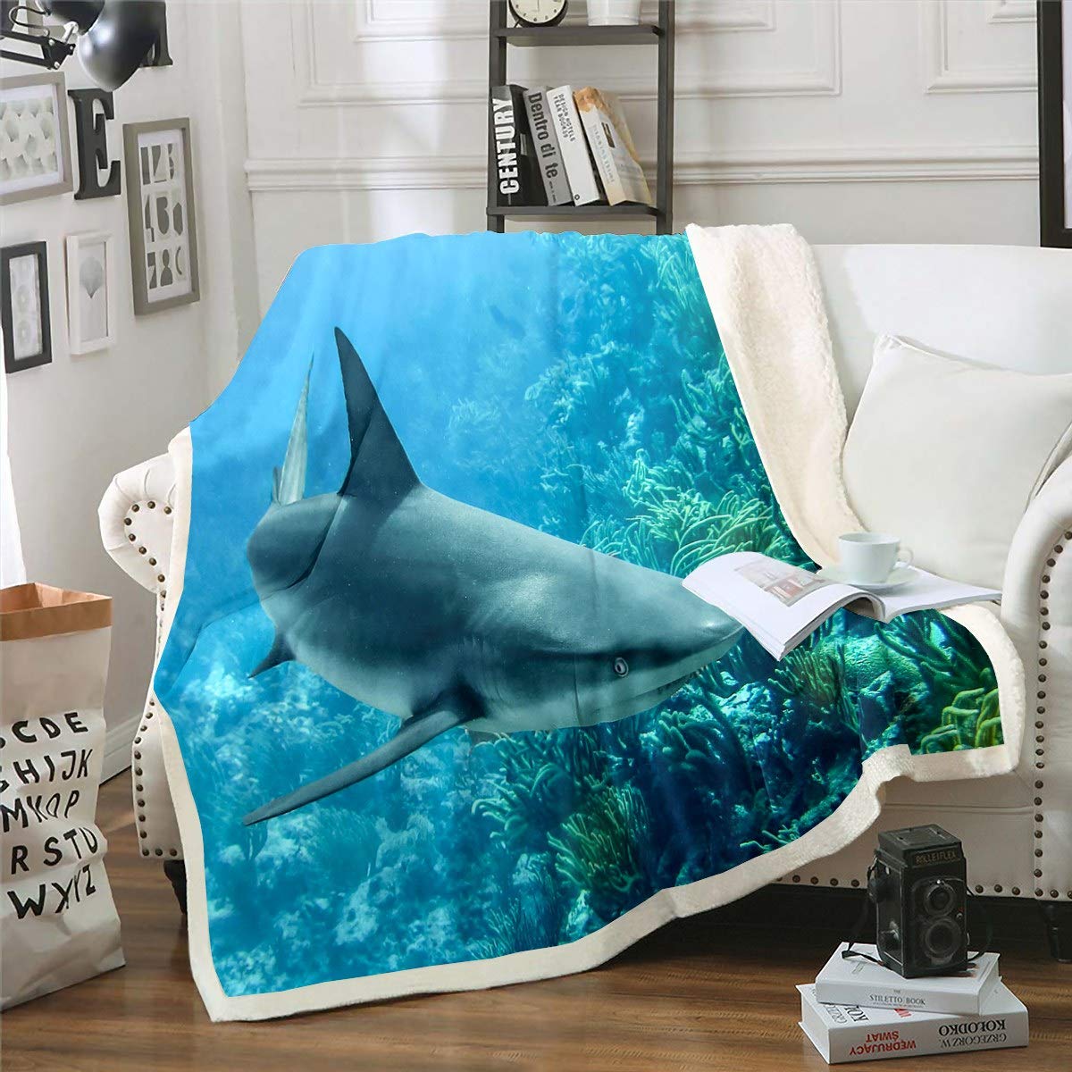 Loussiesd Shark Sherpa Blanket 3D Shark Printed Fleece Throw Blanket for Kids Boys Teens Sea Creature Marine Life Plush Blanket Underwater Animal Fuzzy Blanket for Sofa Bed Couch Single 50x60 Inch