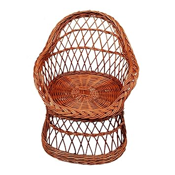 Holzstuhl Geflochten - minimalistisches Interieur