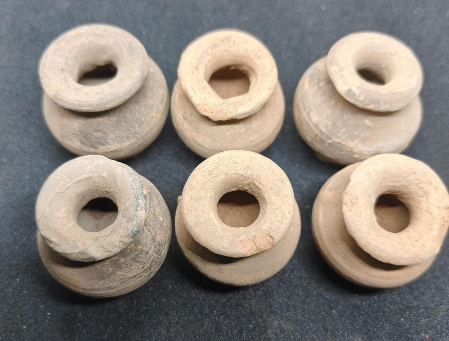 Smoked Mini Clay Tiny Pots Broken 200 GMS