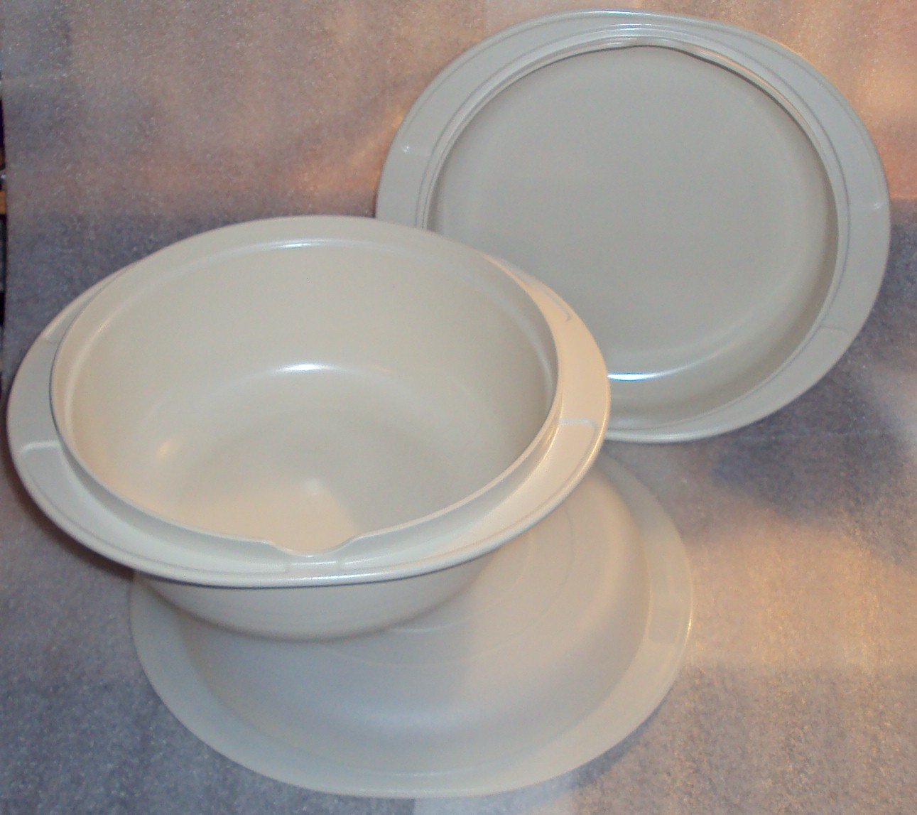 Tupperware Ultra 21 3 Pc Cookware Set, 2 Qt Casserole