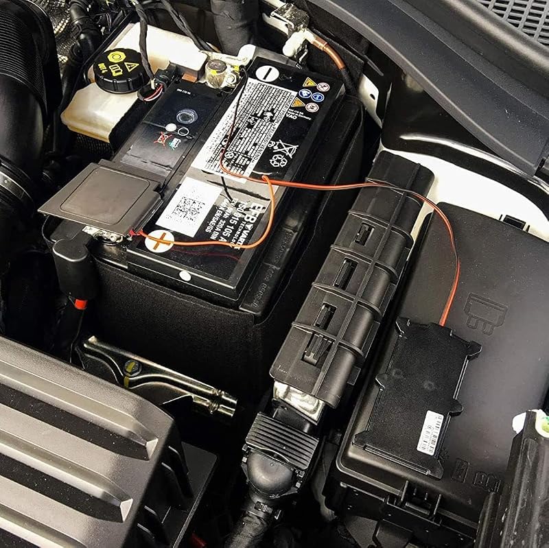 Basic 4G Traceur GPS. Alarme & Antivol Voiture. Trace Votre Voiture en Temps Réel et Vous Avertit Immédiatement en Cas de Vibration ou de Mouvement Suspect. Connecté