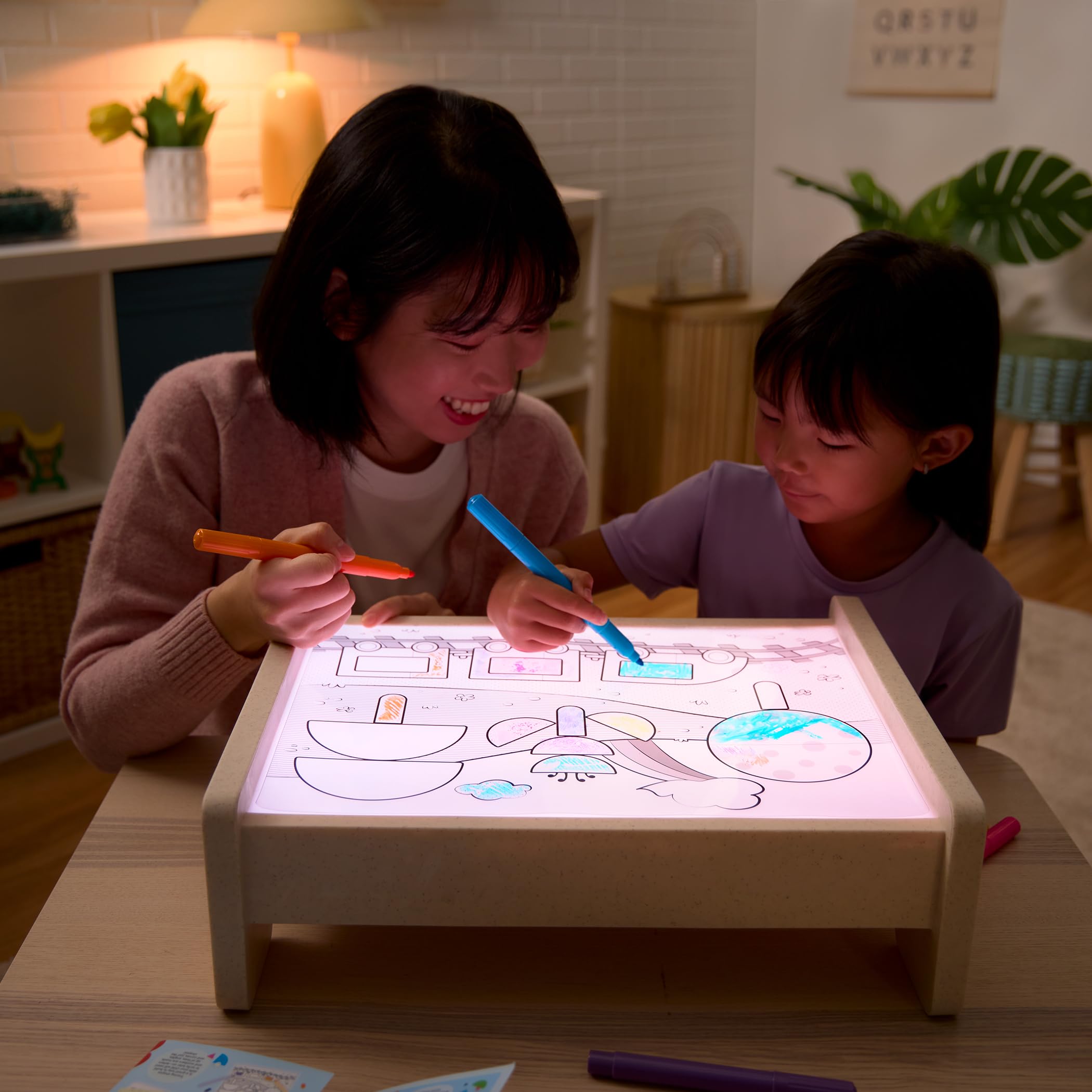 Battat Education Tracing Light Box for Kids – Sensory Light Up Board – Educational Toys for Toddlers – Includes Double – Sided Tracing Cards – Bright Explorer