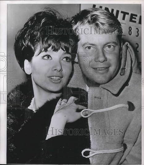 Amazon 1963押しphoto Actressスザンヌ プレシェットand Actorトロイ ドナヒュー Ora キッチン用品 オンライン通販