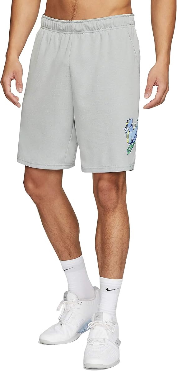 Amazon ナイキ ドライグラフィックショーツ 5 0 メンズ Cj15 077 Us サイズ Medium カラー グレー フィットネス トレーニング ショート ハーフパンツ 通販