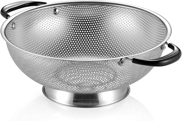 18/8 Stainless Steel Colander, Easy Grip Micro-Perforated 5-Quart Colander, Strainer with Riveted and Heat Resistant Handles,