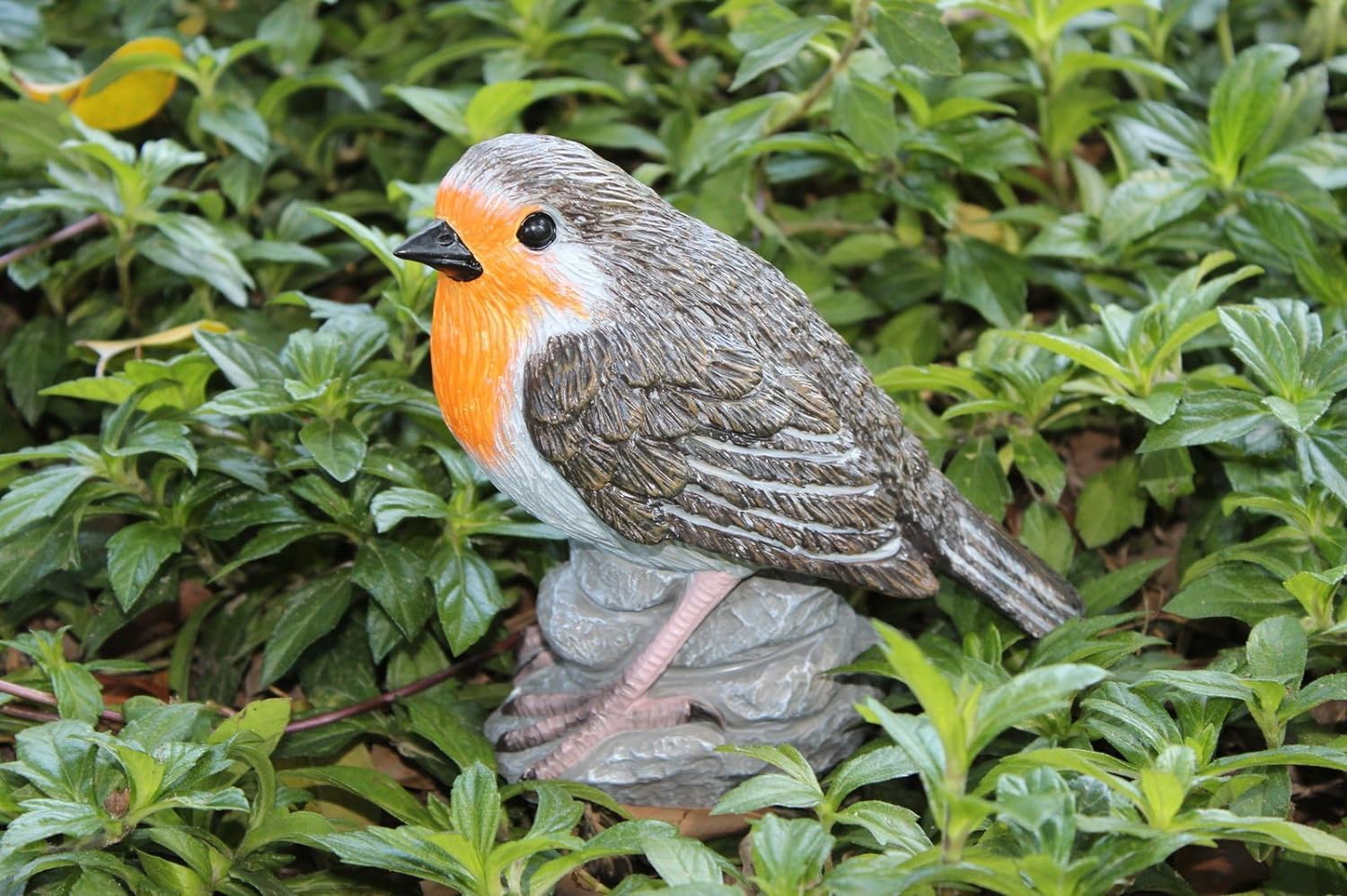 Robin Redbreast Garden Ornament Beautifully Detailed Garden Bird