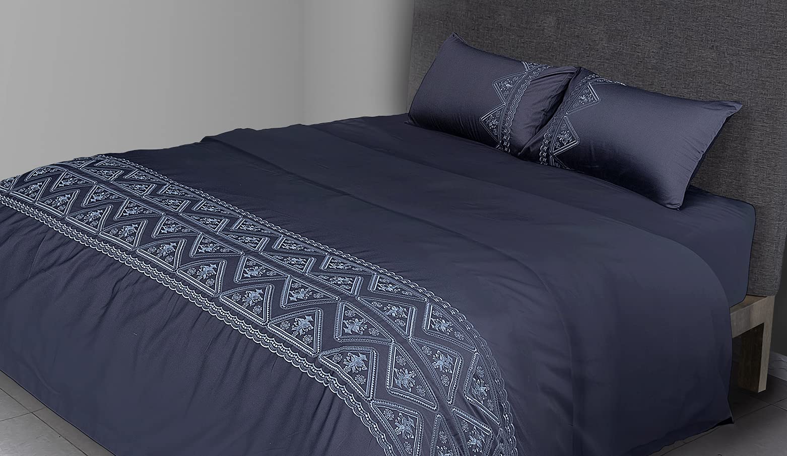 Flax Linen 4-Piece Super King Duvet Set, Classic Hotel Collection, 400 TC Long Staple Organic Egyptian Cotton Bedding, Includes 1 Duvet Cover + 1 Fitted Sheet + 2 Pillowcases, Egg White