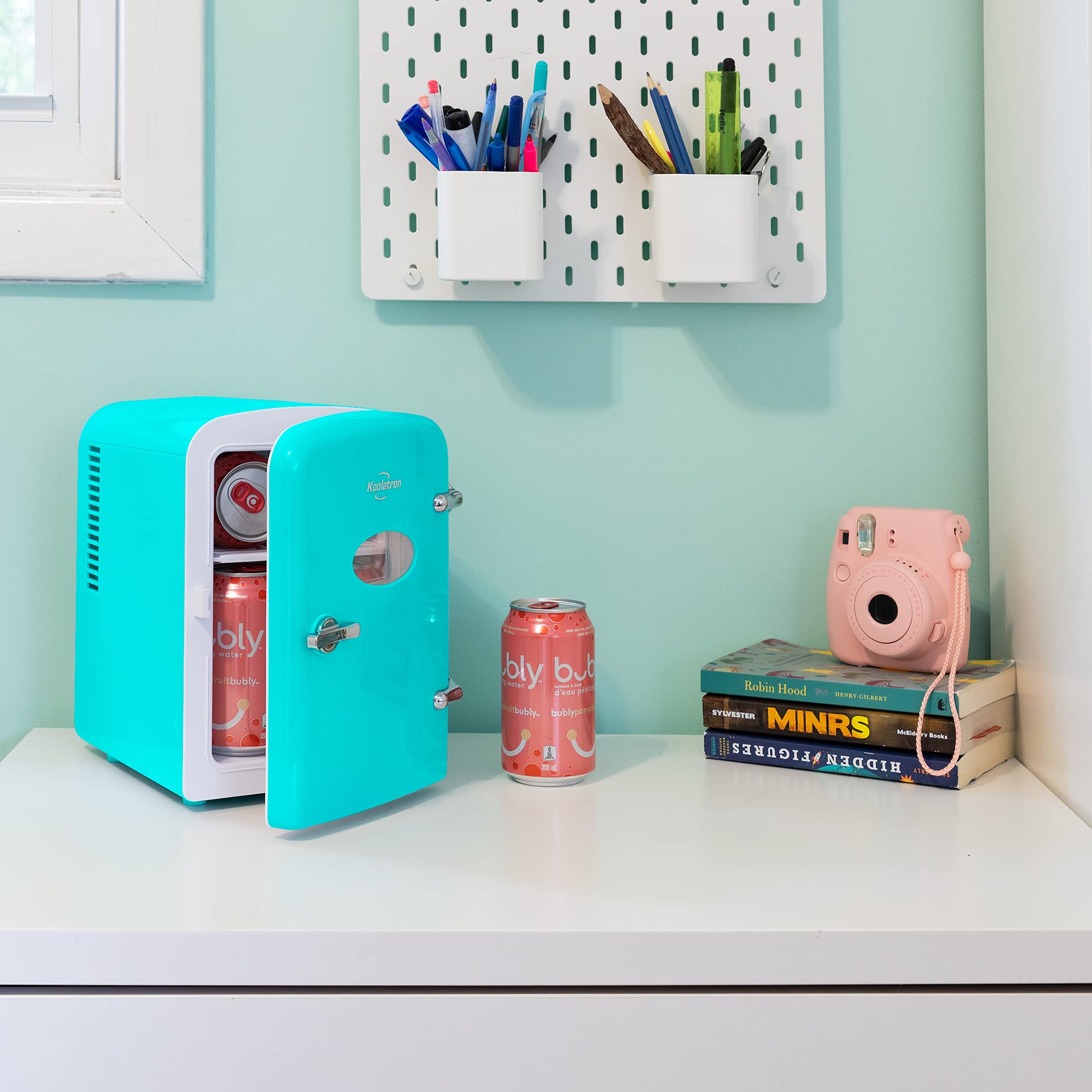 Koolatron Retro Portable Mini Fridge 4 Liter/6 Can