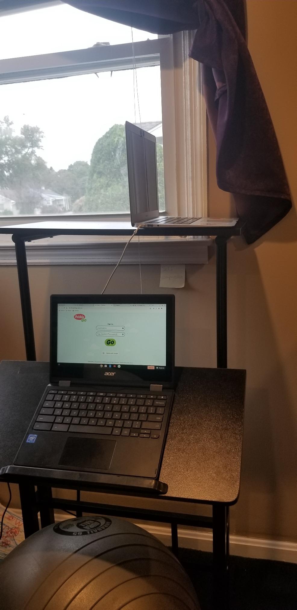 20/mo Finance Mind Reader Mobile Sitting Standing Desk Rolling