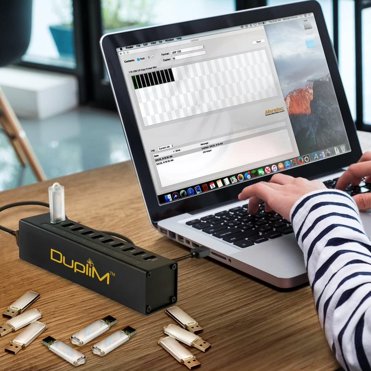 DupliM 1 to 10 Mini USB Flash Media Thumb Drive Duplicator Cloner Burner Computer Connected Compact Copier for MAC and PC