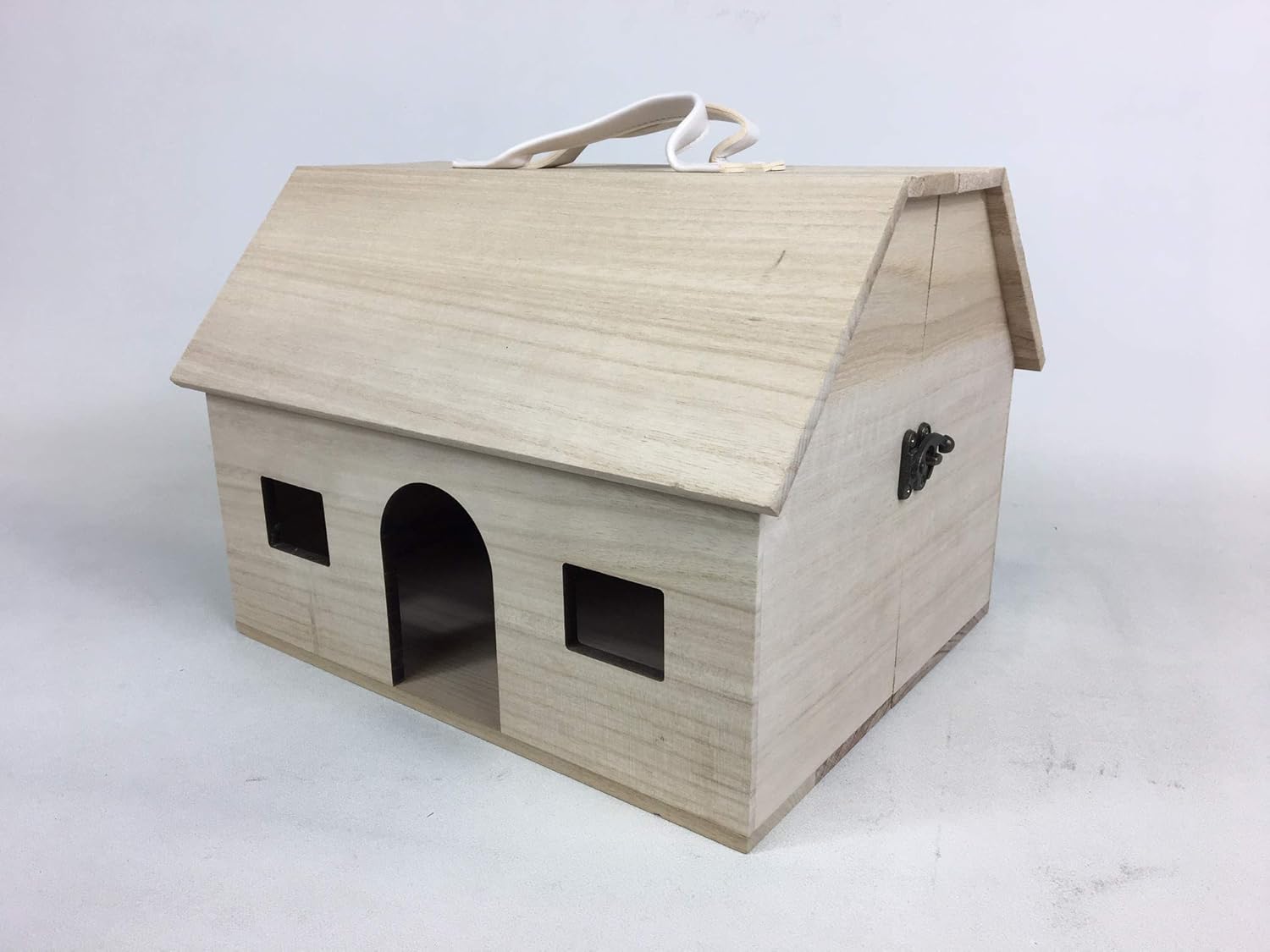 olli ella holdie barn