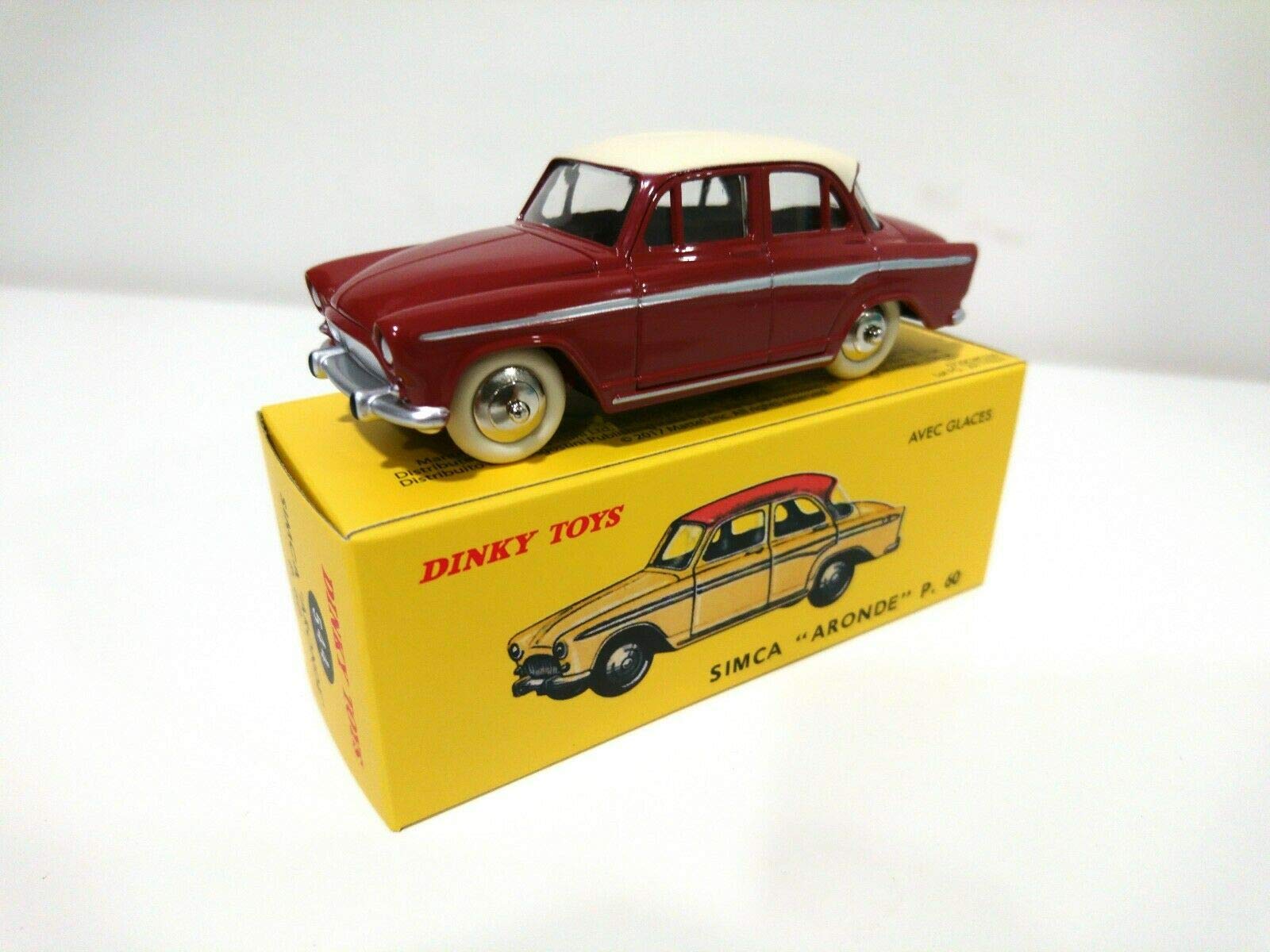 OPO 10 - DeAgostini Simca Aronde P60 - miniature car DINKY TOYS - DT036