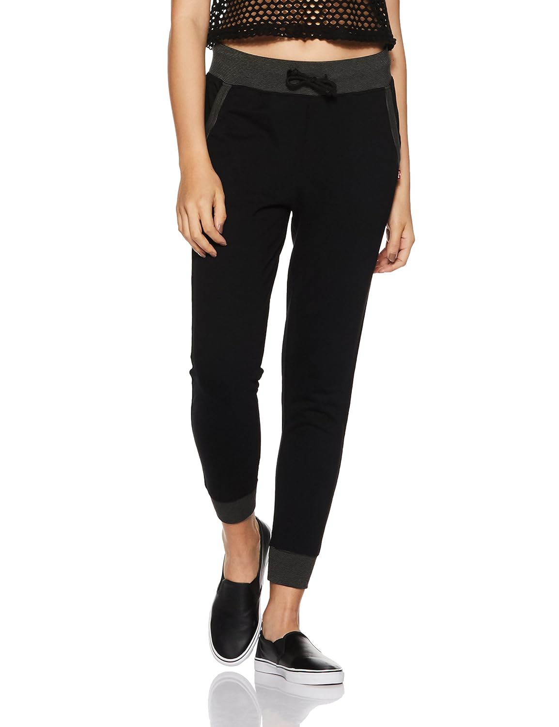 levi's women's tapered jeans