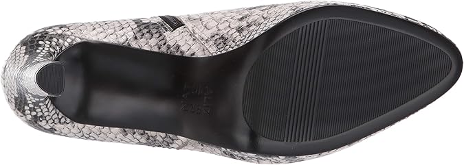 naturalizer tiana platform boot