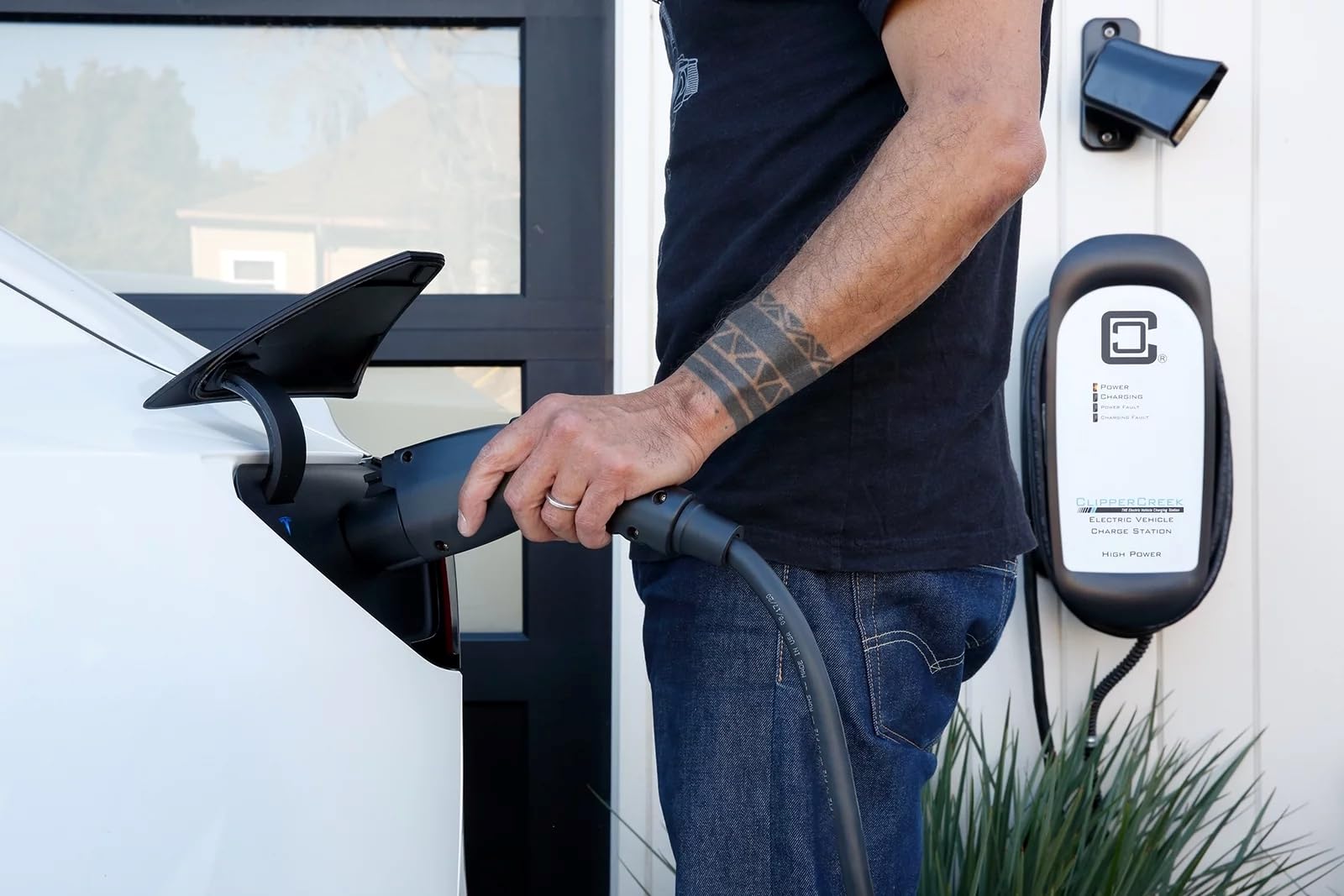 Photo 1 of ClipperCreek HCS-40P 32A Level 2 EV Charging Station, 7.7kW, NEMA 14-50 Plug, 25ft Cable, Outdoor/Indoor EV Charger, ETL & Energy Star Certified, Rugged NEMA 4 Enclosure, 3-Year Warranty