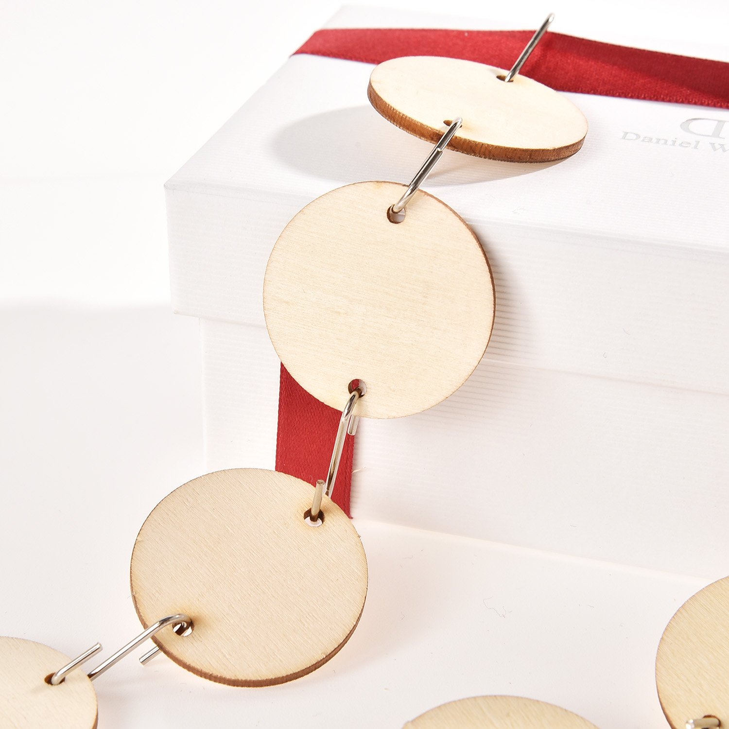 Hicarer Pack of 100 Christmas Wooden Tags with 2 Holes Round Wooden Discs and 100 Pieces S Hook Connectors for Birthday Boards, Chore Boards and Crafts