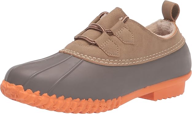 white colour chappals