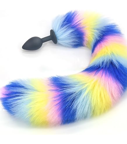 my little pony anal plug Donna con plug anale vicino a giocattoli del sesso su sfondo nero, vista  dall'alto — Foto stock di © NewAfrica #307450104