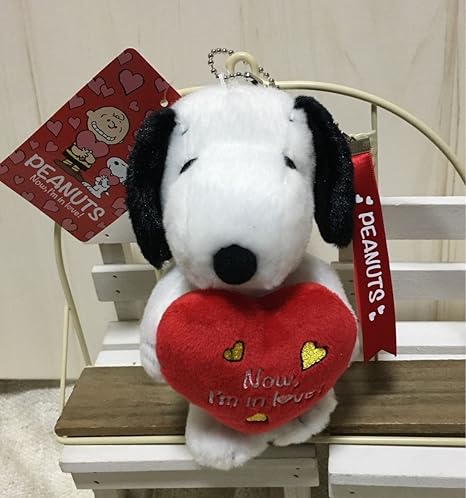 Amazon Usj スヌーピー ハート ぬいぐるみ マスコット 大 18 キーホルダー ボールチェーン バレンタイン アニメ 萌えグッズ 通販