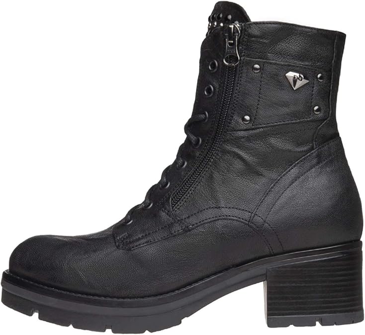 nero giardini anfibi bimba