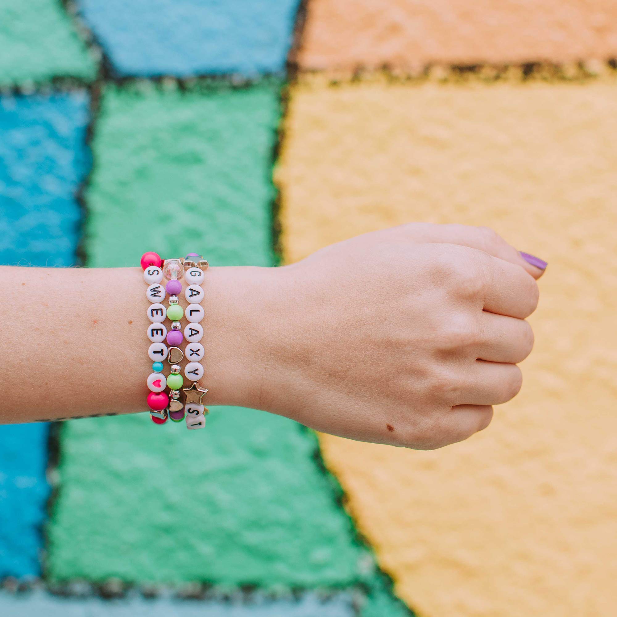 Make It Real: Block ‘N Rock Bracelets Kit - Create 4 Unique Letter Charm Bracelets, 147 Pieces, Includes Play Tray, All-in-One, DIY Bead Jewelry Kit, Tweens & Girls, Arts & Crafts, Kids Ages 8+