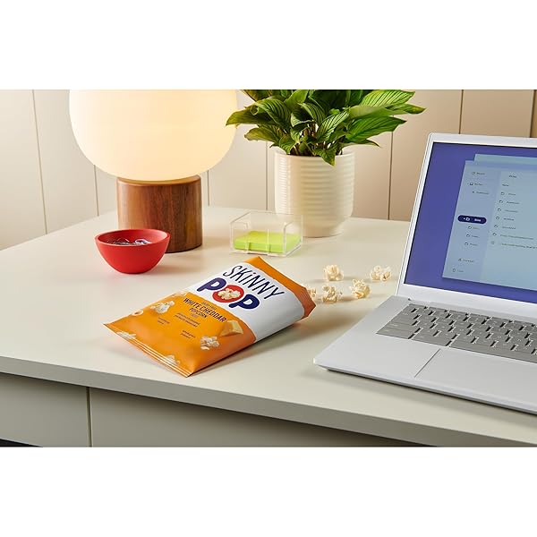 SKINNYPOP POPCORN, WHITE CHEDDAR, WHOLE GRAIN, DAIRY-FREE SNACK, 0.65OZ BAGS (6CT)