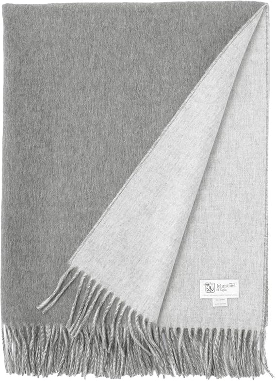 Amazon Johnstons Of Elgin ジョンストンズ リバーシブル カシミヤ ストール マフラー Contrast Reversible Stole Wa585 Ru5245 Grey 並行輸入品 服 ファッション小物 通販