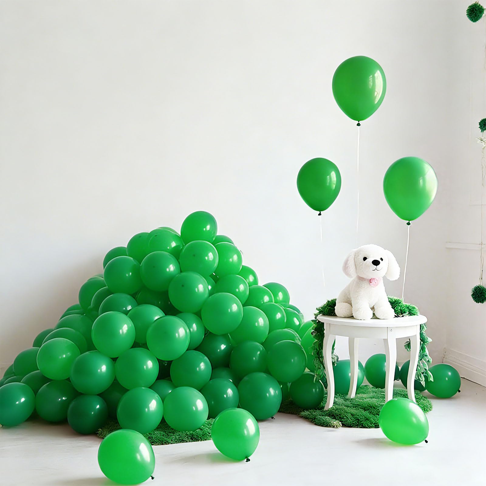 Photo 1 of 160pcs Green Balloons 5 Inch Green Latex Ballons Small Party Balloons Decorations for Birthday Graduation Christmas St. Patrick's Day Jungle Theme Party Baby Shower Wedding