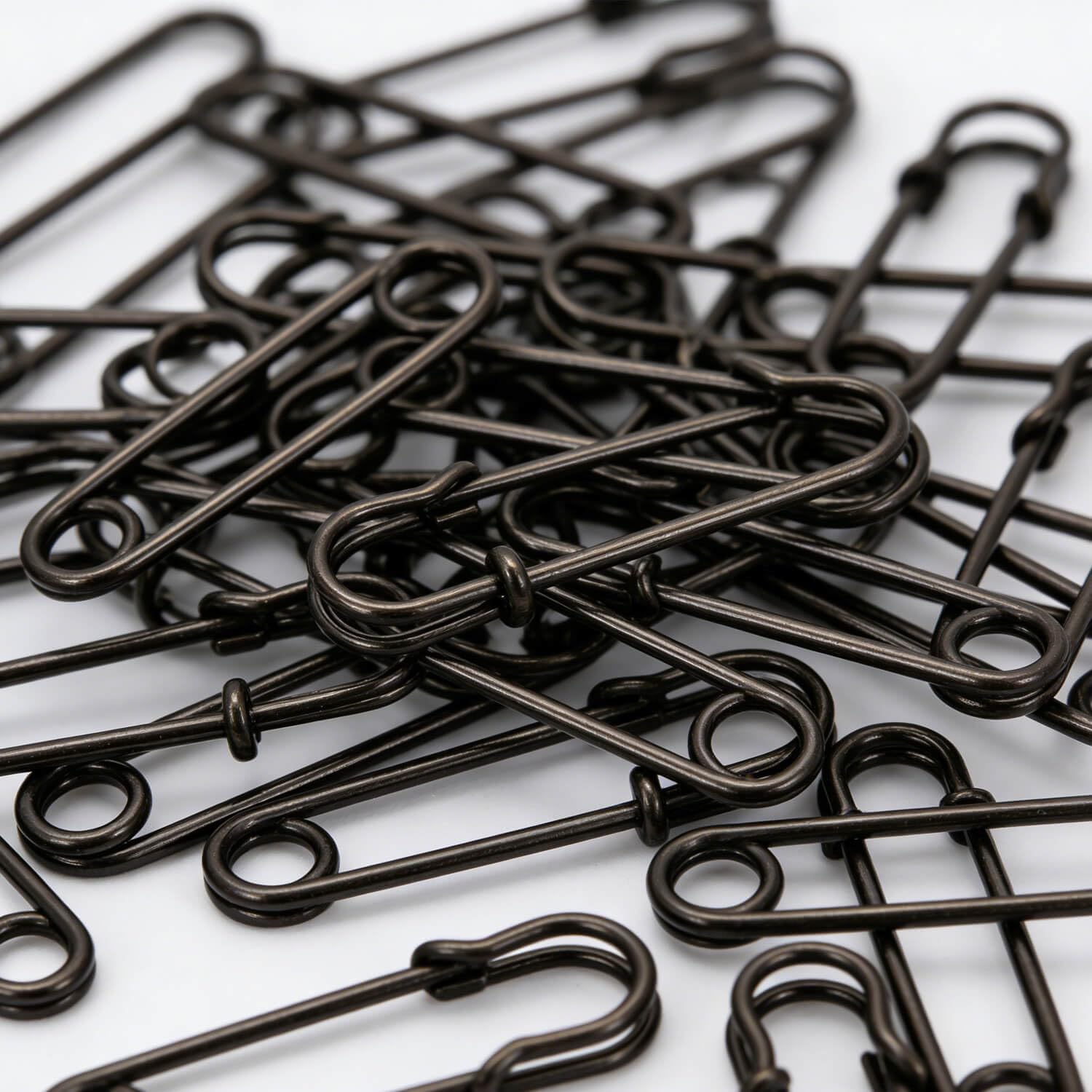 Amanaote Gun Black Safety Pins 30mm X 10 mm Size Jewelry for Kilts Blankets Skirts Crafts Pack of 30